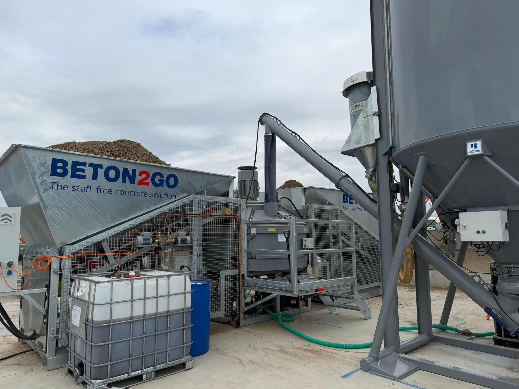 Paton Mix Beton2Go plant and concrete production equipment at the Kirknewton yard